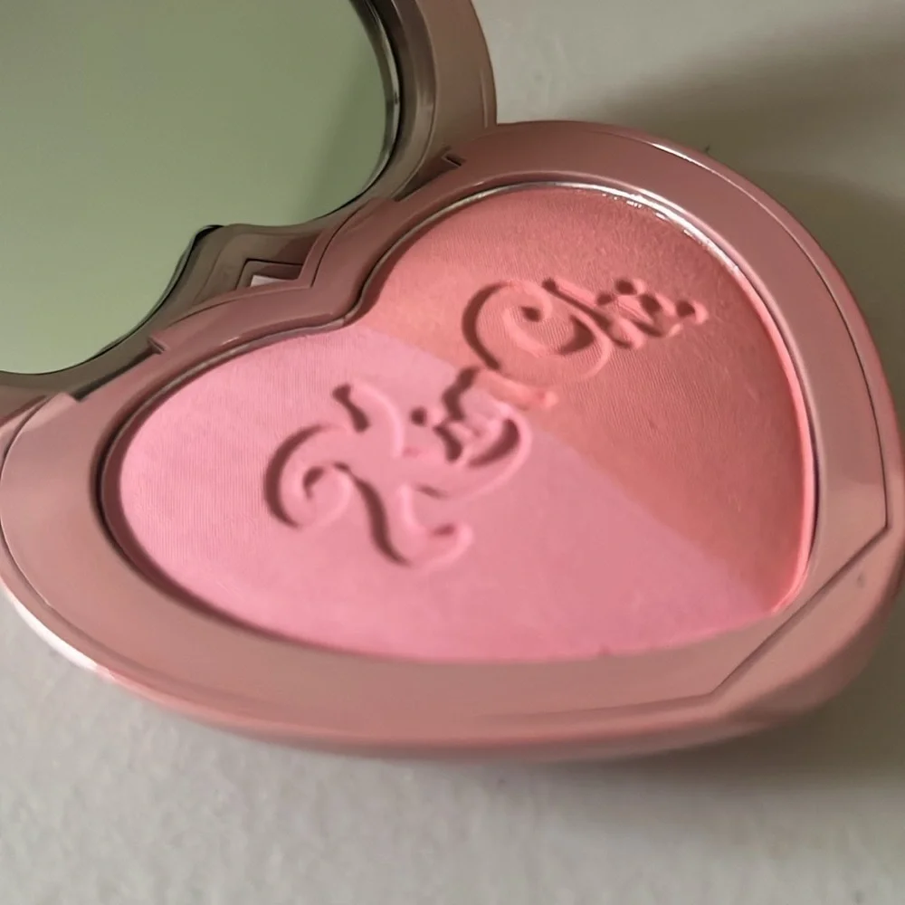 KimChi Chic Thailor Blush. New. Makeup. Color is pinky / rose